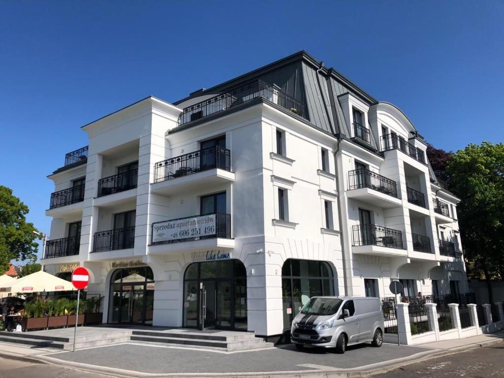 Luxury Apartments In Residence Maritime Miedzyzdroje Exteriör bild